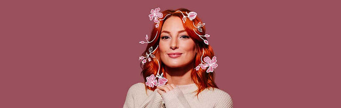 Frau mit colorierten Haaren